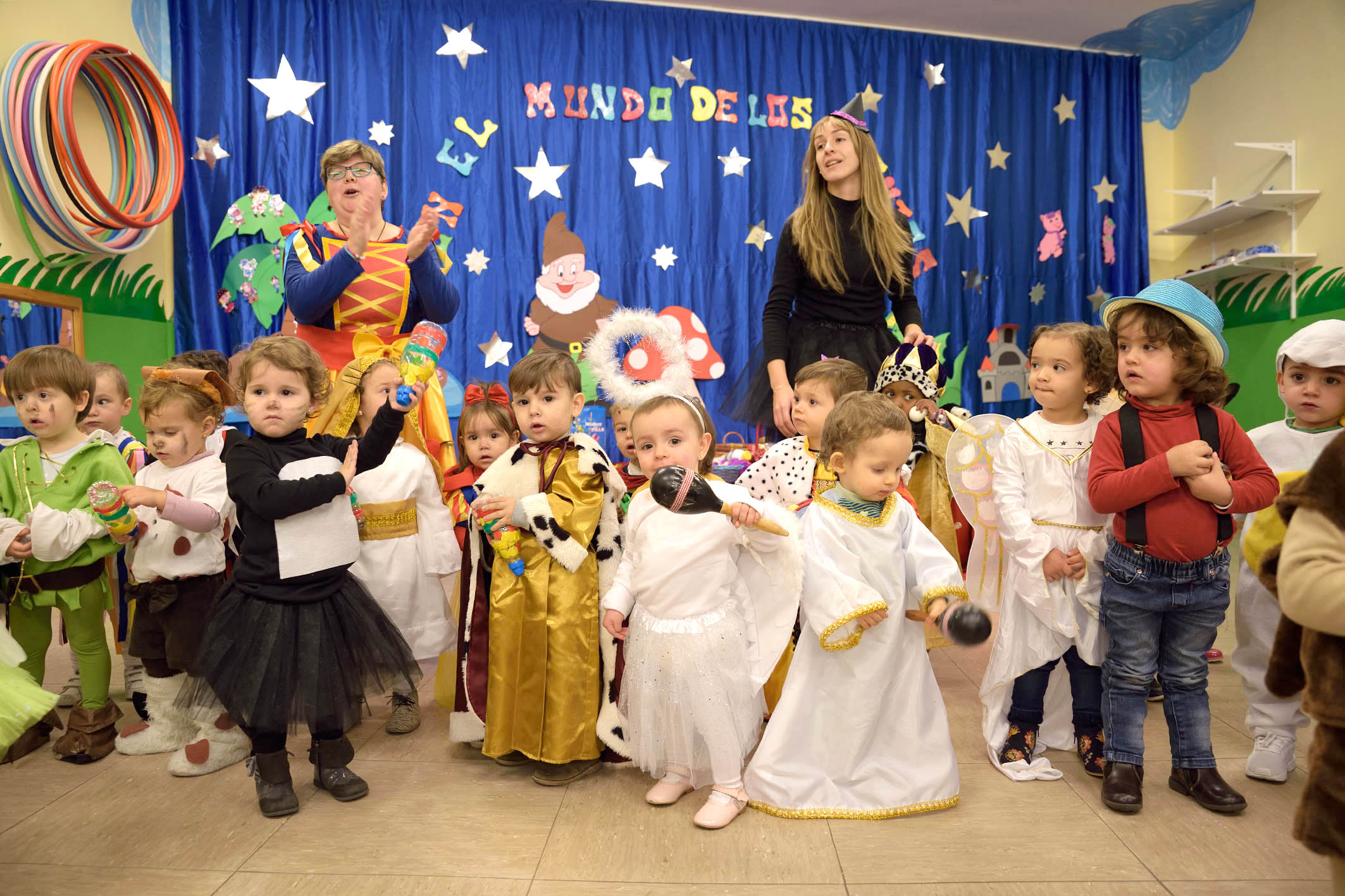 Cuentos y villancicos en la fiesta de Navidad de la Escuela Infantil “Alba”  - Ayuntamiento de Argamasilla de Alba